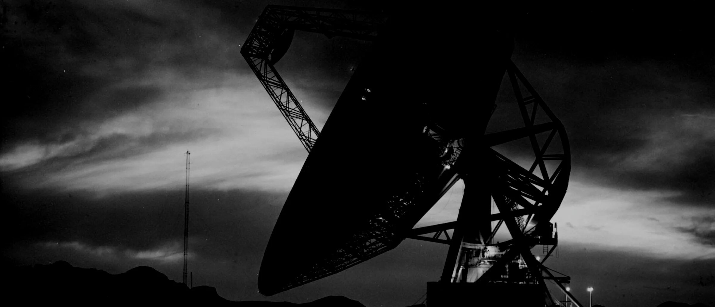A large satellite dish at the Goldstone Deep Space Network complex.
